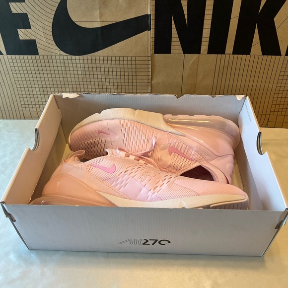 Women’s Nike Air Max 270 Pink Foam Size 11.5 - Picture 6 of 7